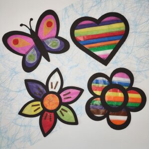 Bastelset Fensterbilder Blumen, Schmetterling, Herz vorgestanzt von Prell, 16 Stück